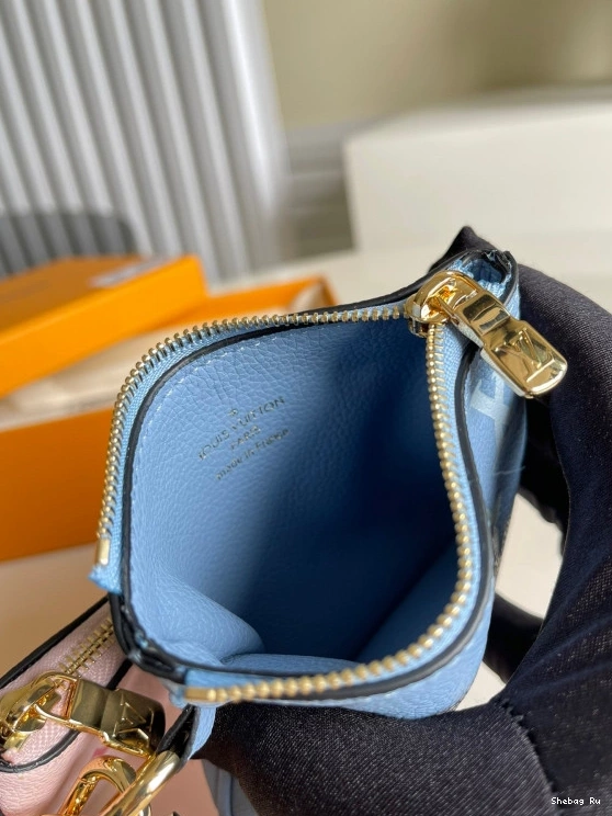 LOUIS POUCH NTRIO VUITTON 0806